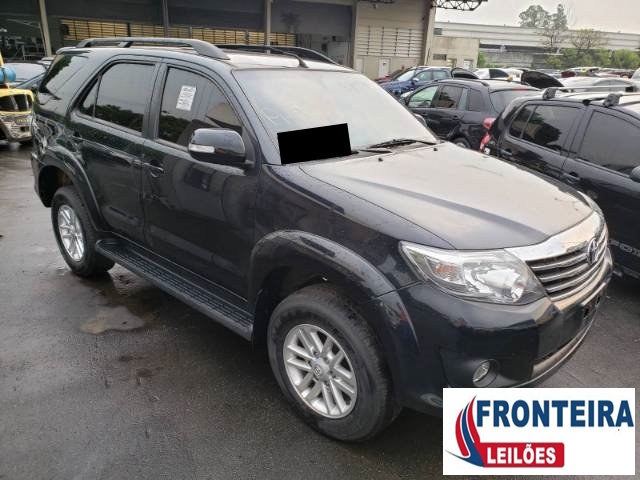 TOYOTA HILUX SW4 2015 