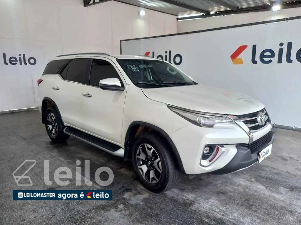 TOYOTA/HILUX SW SRX A 4FD 4X4 2.8 ANO 2017/2018